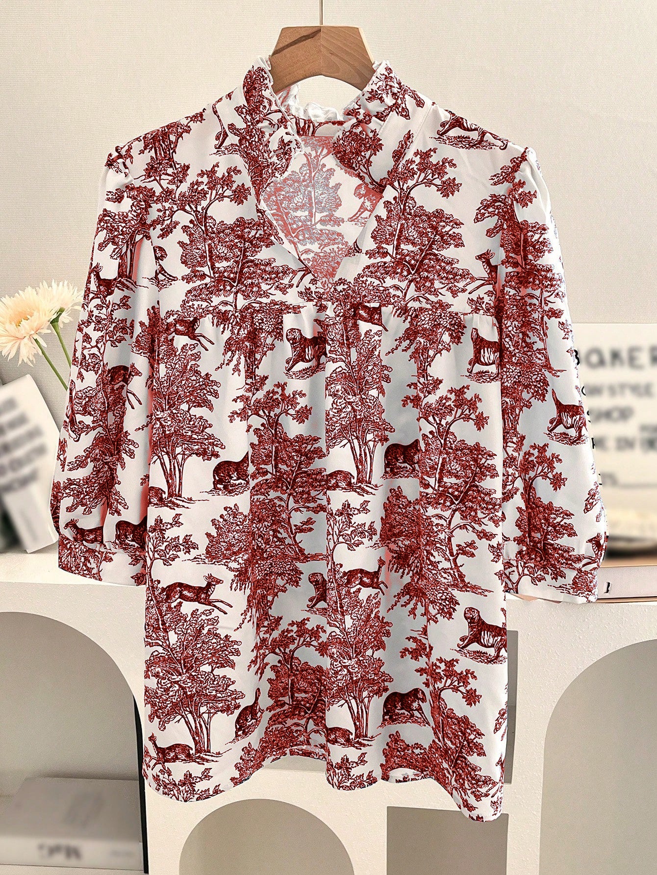 Women's V-neck Ruffle Collar Printed Shirts