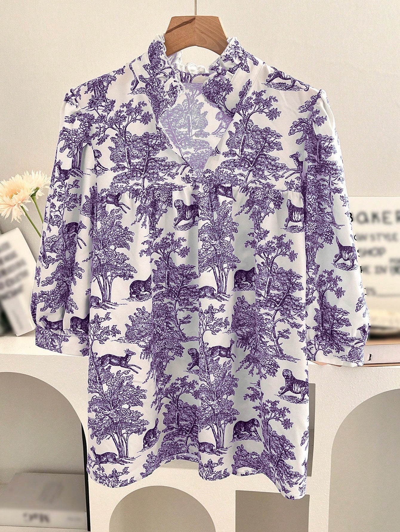 Women's V-neck Ruffle Collar Printed Shirts