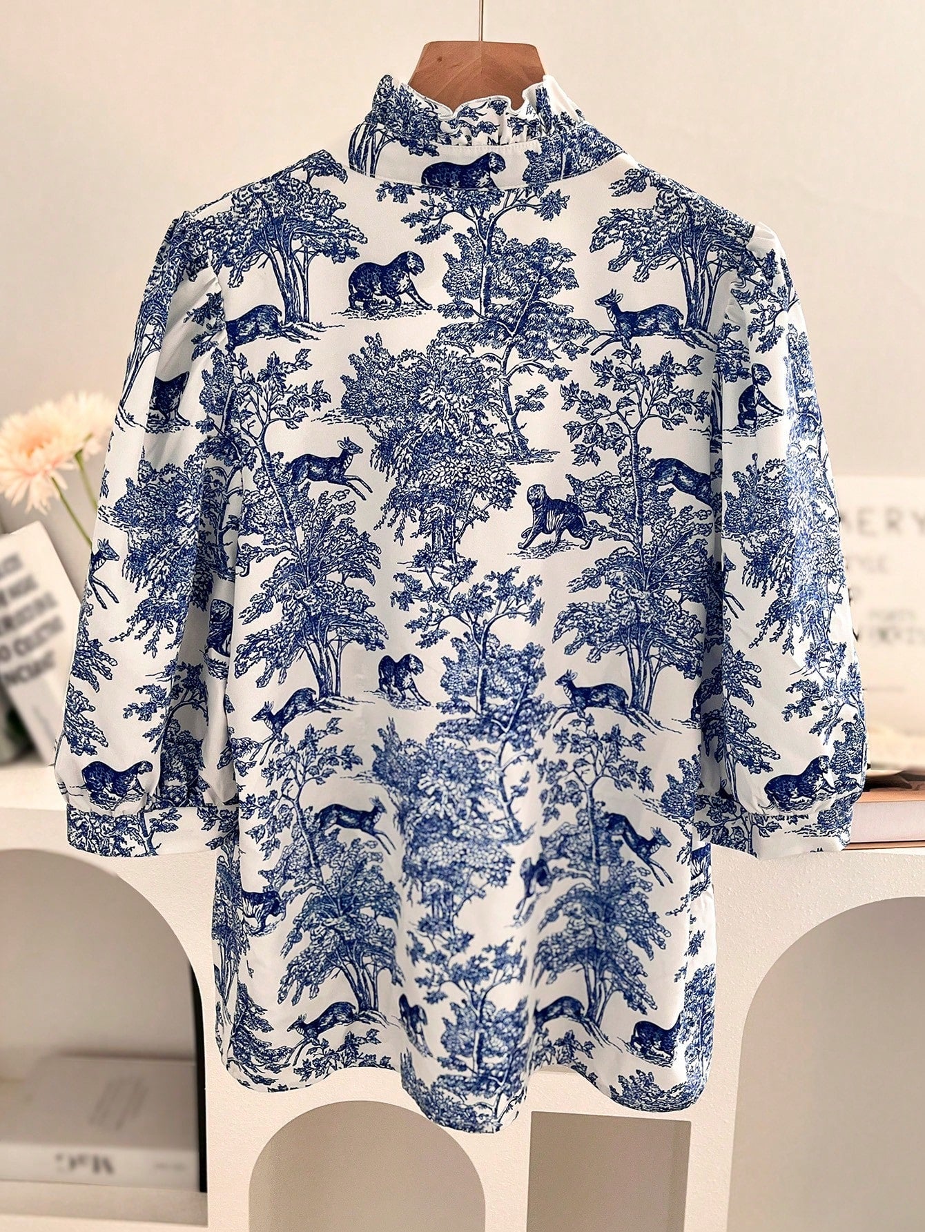 Women's V-neck Ruffle Collar Printed Shirts