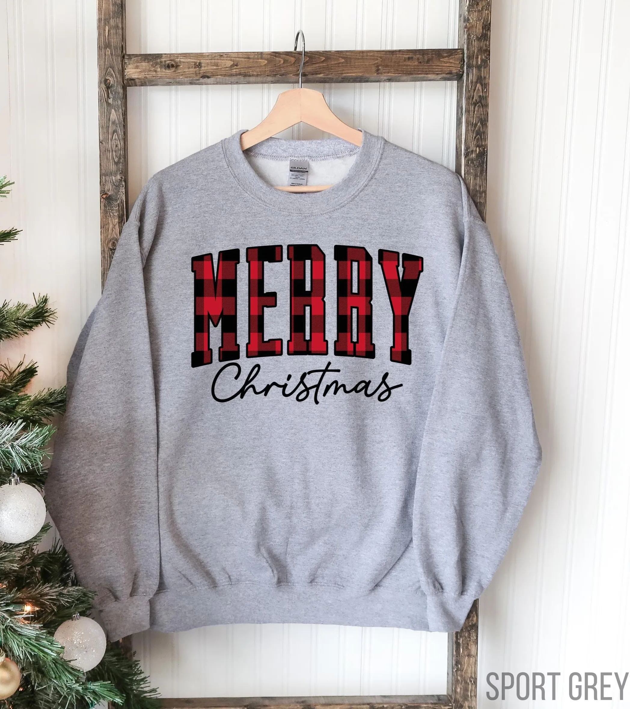 "Merry Christmas" Plaid Graphic Sweatshirt
